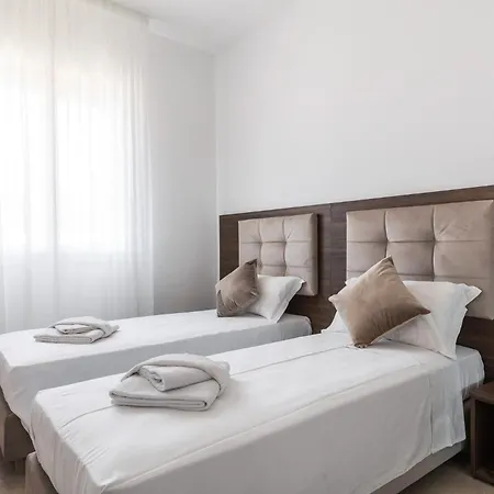 Le Dodici Porte - Porta Sant'isaia 9 By District Apartament